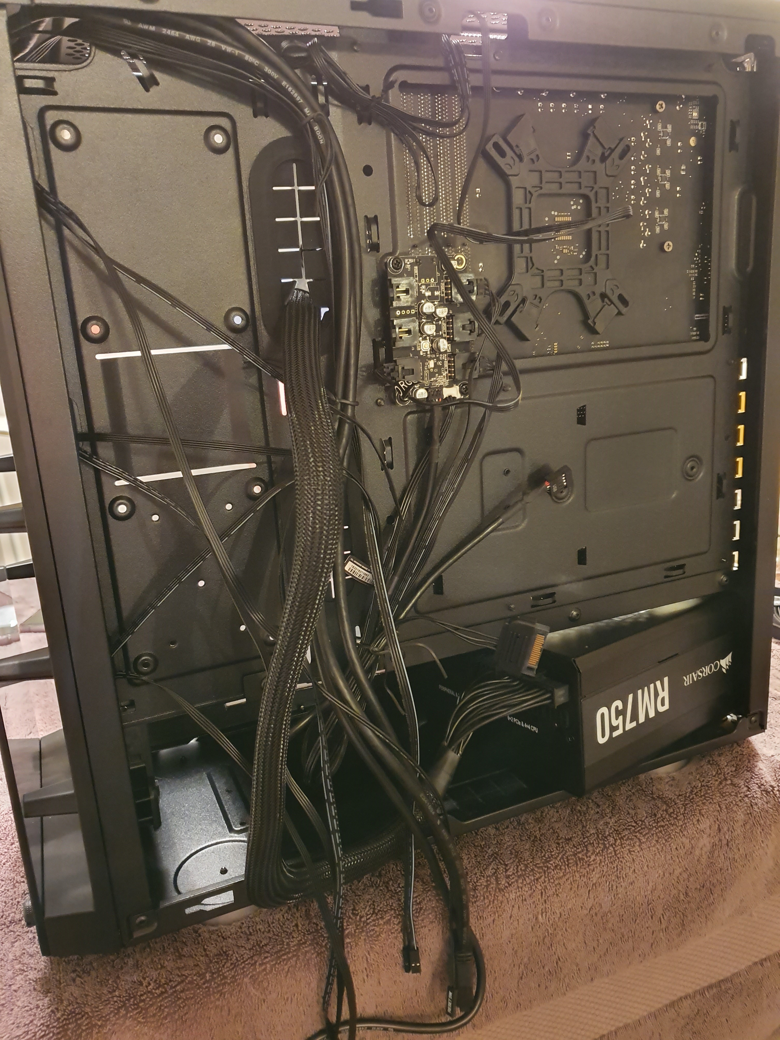 messy cables